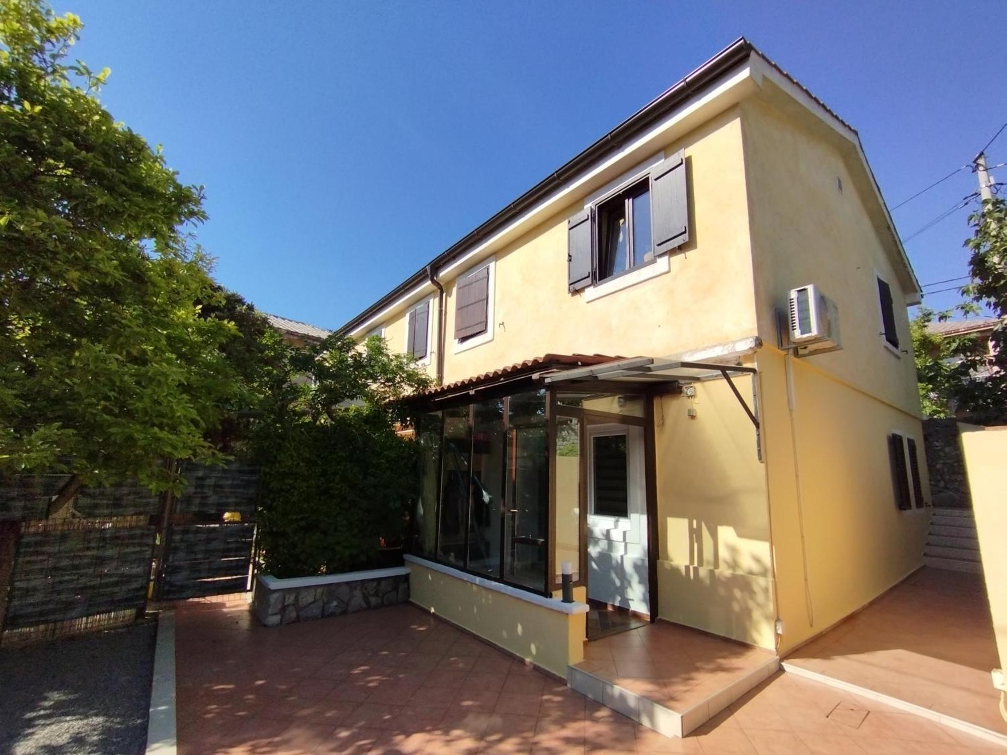 Ela, Rijeka Apartment